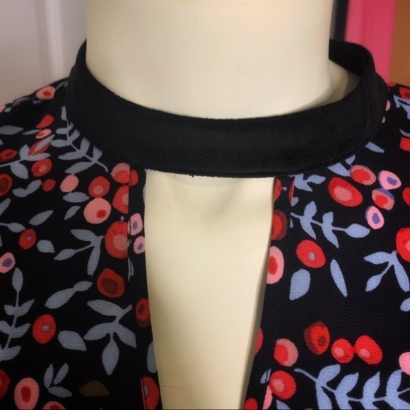 LOFT | Puffer Long Sleeve Floral Berry Keyhole XSP - Picture 12 of 15